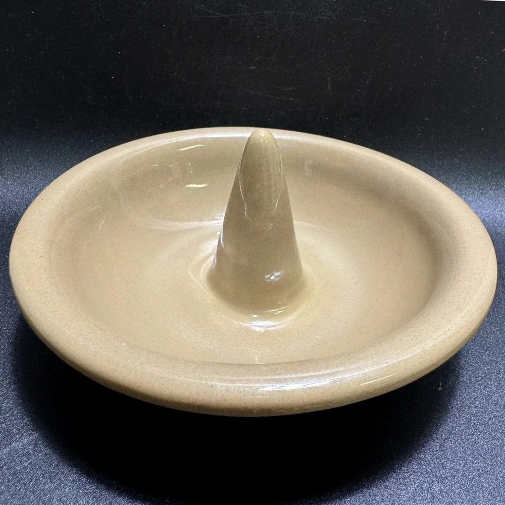 Vintage Hartstone Pottery Apple Baker Stoneware Baking Dish USA Signed Tan